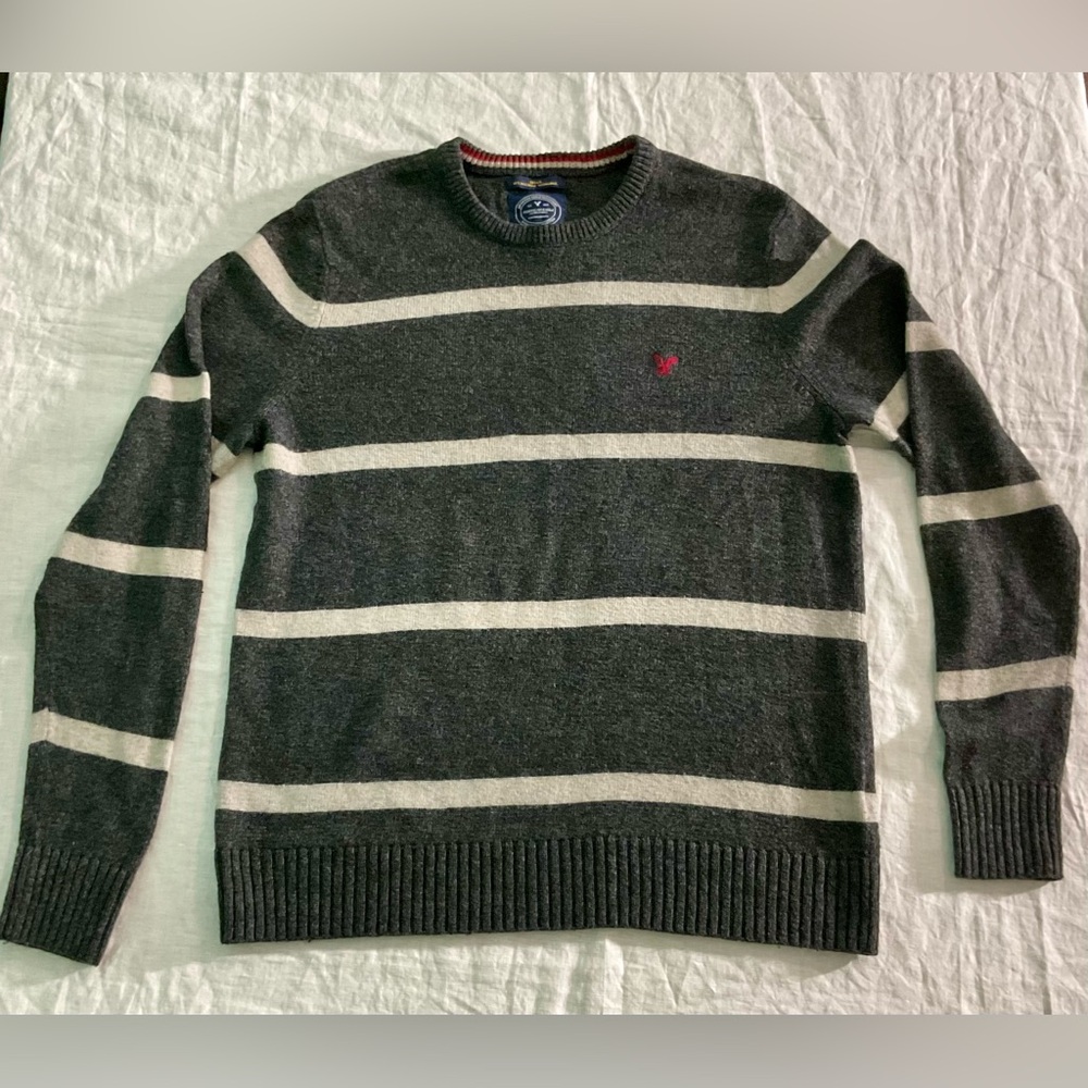American Eagle Sweater Mens Large Gray Striped Knit Outdoor Casual Athletic Fit